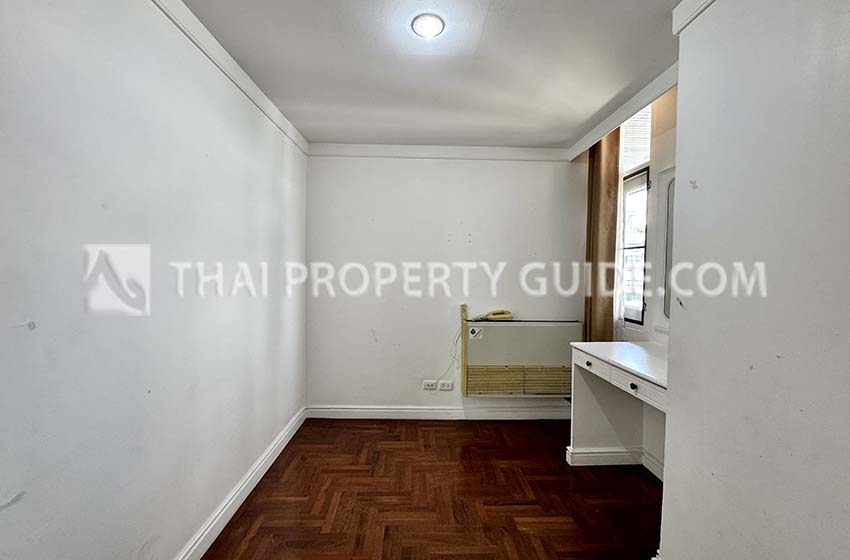 Apartment in Phaholyothin 